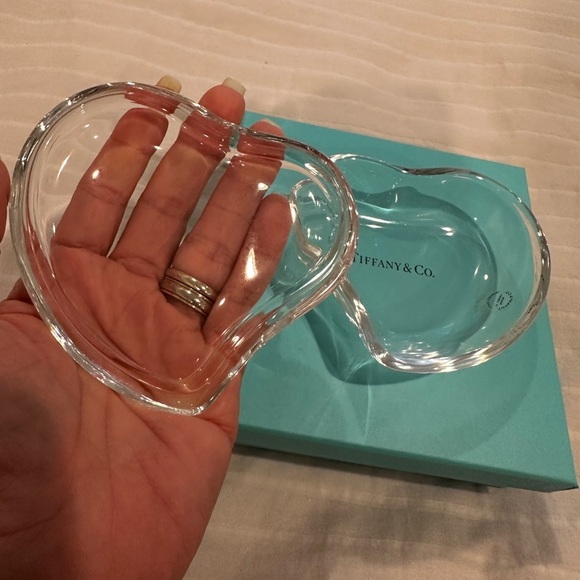 Tiffany & Co. Clear Heart Box - Picture 4 of 6